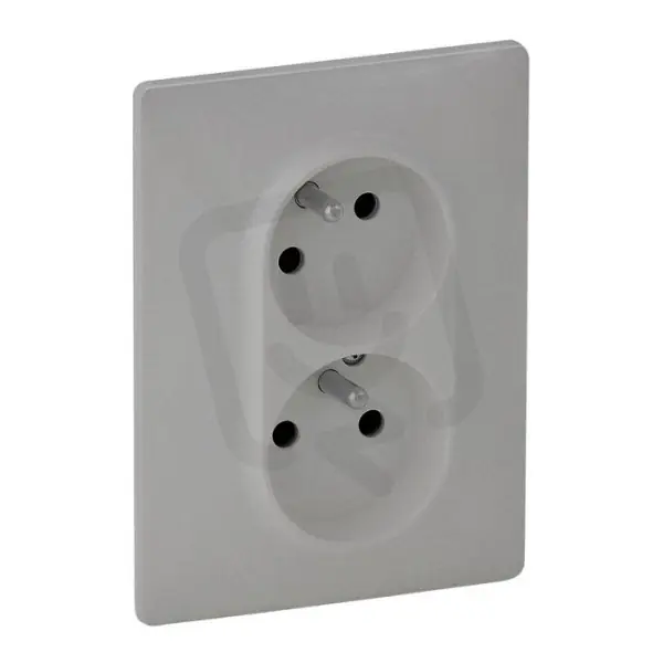 Jen Po Omezenou Doba Legrand S753386 VALL HLIN. Zásuvka2X2P+T CL.AS.PO